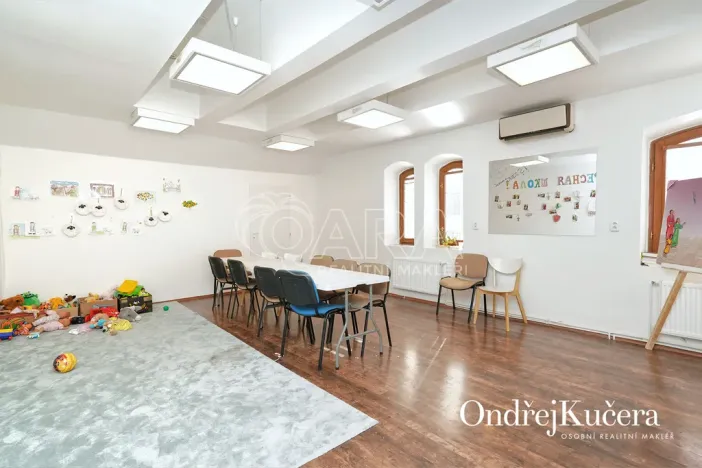 Prodej činžovního domu, Kladno, Osvoboz. pol. vězňů, 1000 m2