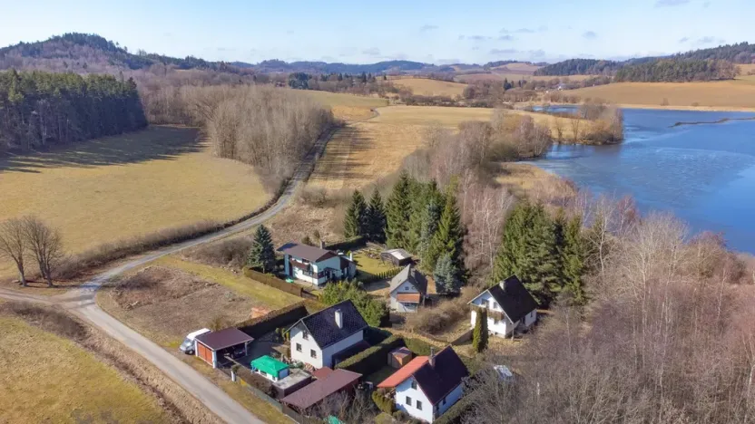 Prodej chaty, Zavlekov, 400 m2