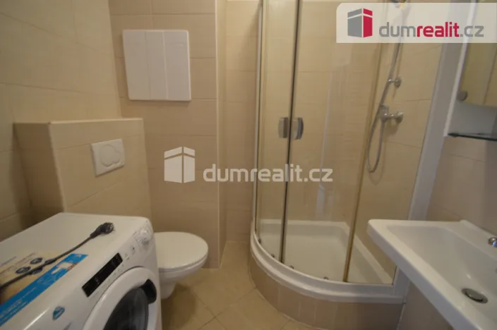 Pronájem bytu 1+kk, Praha - Vysočany, Jana Přibíka, 36 m2