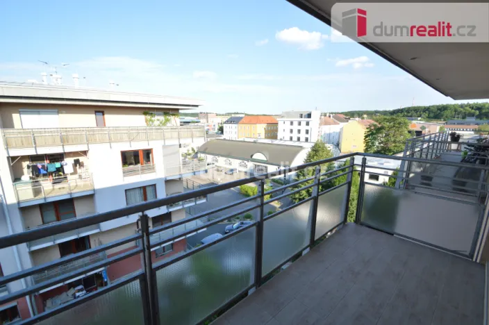 Pronájem bytu 1+kk, Praha - Vysočany, Jana Přibíka, 36 m2