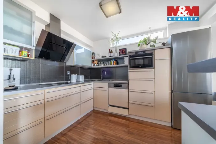 Prodej bytu 4+kk, Králův Dvůr, 89 m2