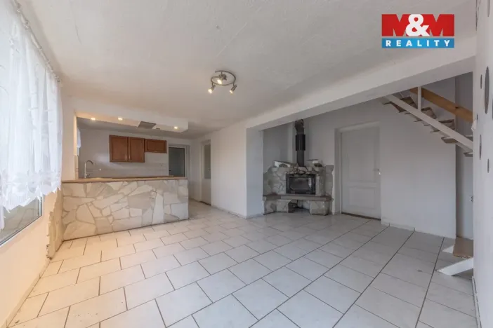 Prodej rodinného domu, Neratovice - Mlékojedy, Hlavní, 144 m2