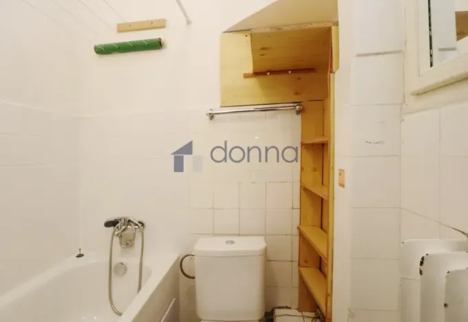 Pronájem bytu 1+kk, Praha, Sobotecká, 30 m2