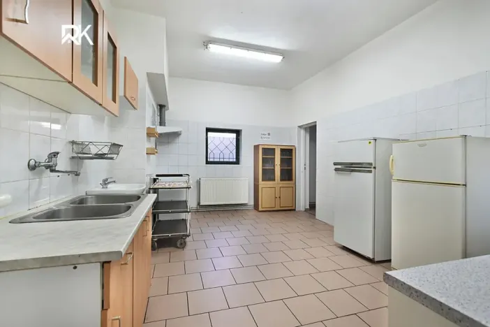 Prodej rodinného domu, Nová Ves I, Legerovo nám., 470 m2