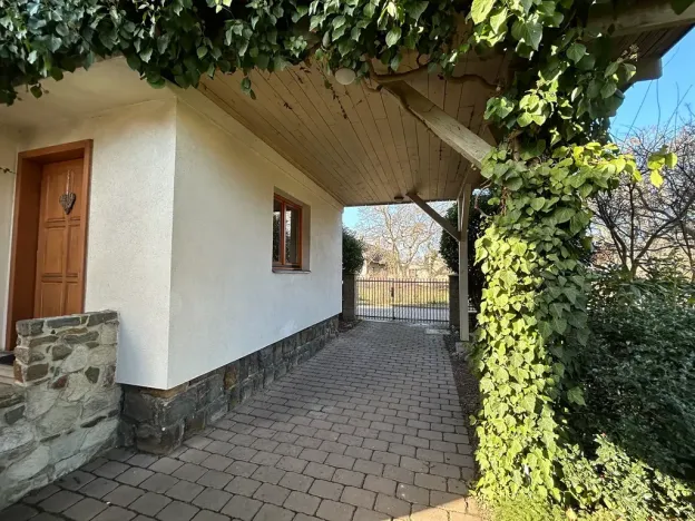 Pronájem rodinného domu, Praha - Horní Počernice, Běchorská, 145 m2