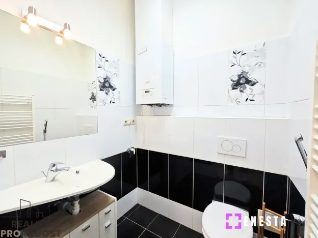 Pronájem bytu 2+kk, Praha - Nusle, náměstí Generála Kutlvašra, 57 m2