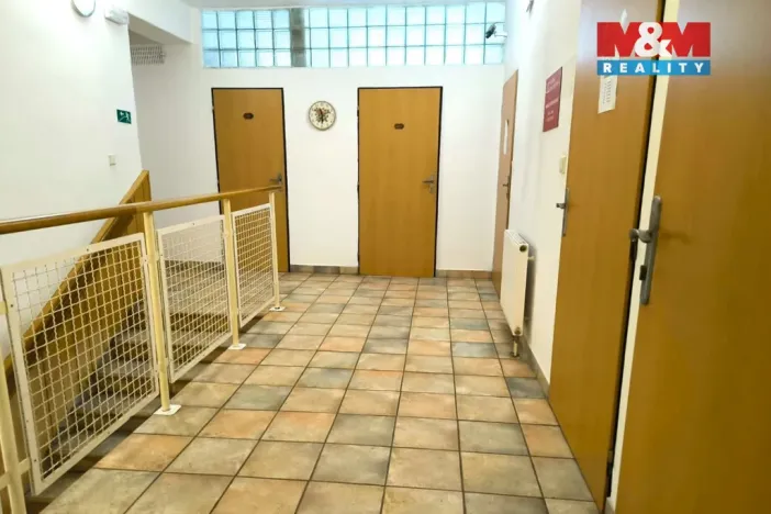 Pronájem kanceláře, Zruč nad Sázavou, náměstí MUDr. J. Svobody, 29 m2