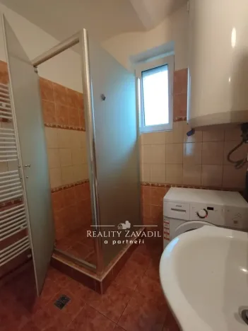 Pronájem rodinného domu, Hněvkovice - Nová Ves u Dolních Kralovic, 180 m2