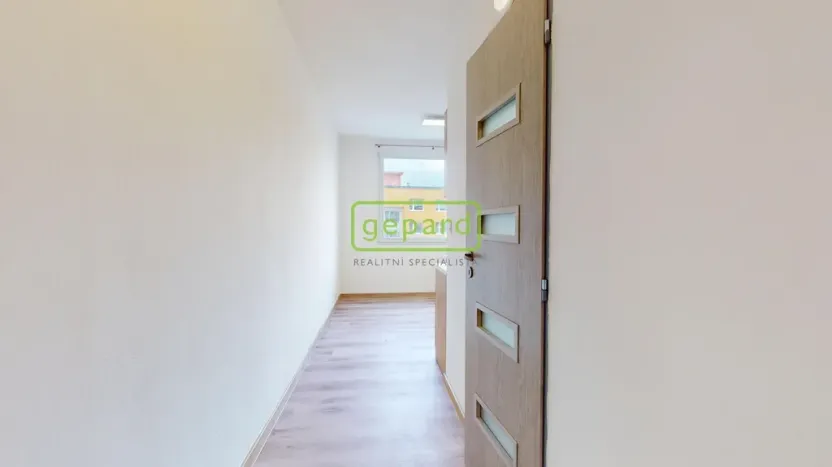 Pronájem bytu 1+1, Ústí nad Labem, Kmochova, 36 m2