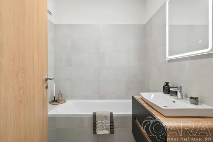 Prodej bytu 2+kk, Horoměřice, Velvarská, 53 m2