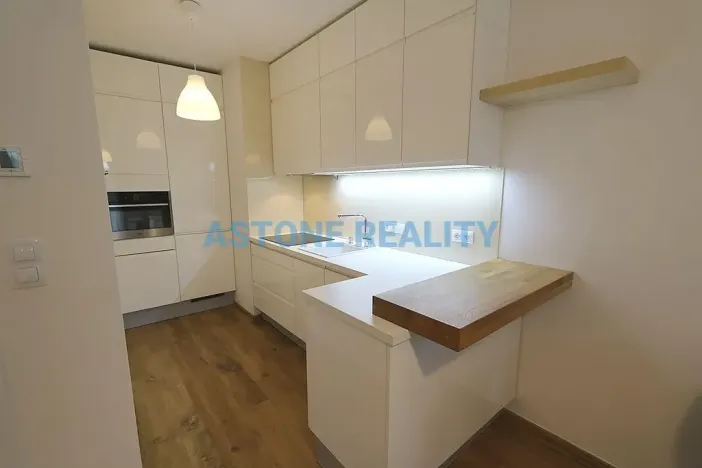 Pronájem bytu 2+kk, Praha - Žižkov, Olšanská, 51 m2