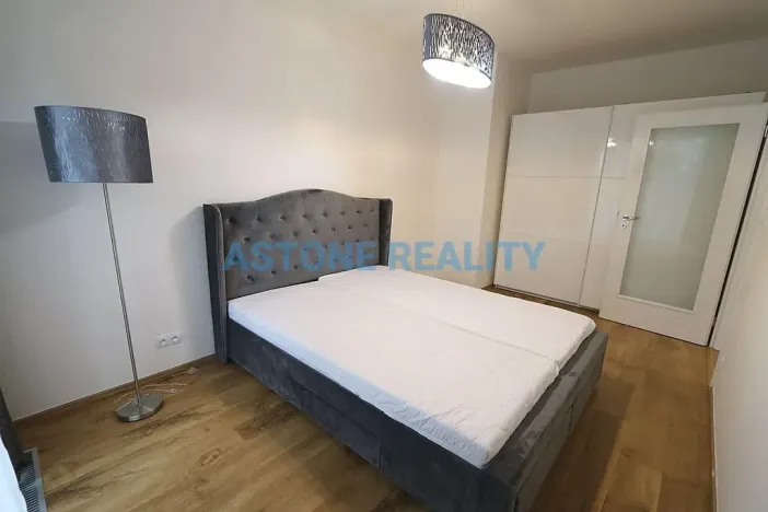 Prodej bytu 2+kk, Praha - Žižkov, Olšanská, 51 m2