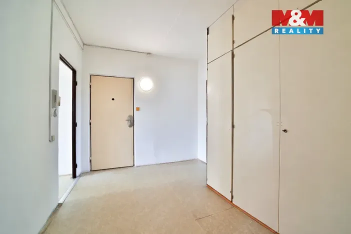 Prodej bytu 2+1, Plzeň - Doubravka, Hrádecká, 63 m2