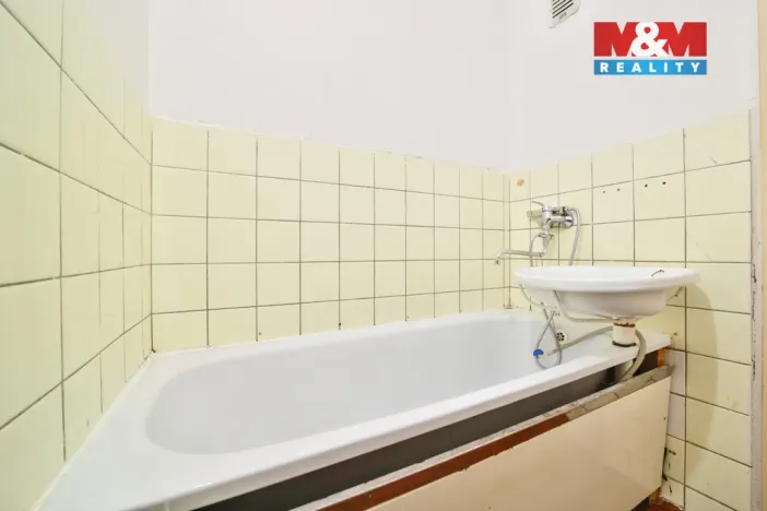 Prodej bytu 2+1, Plzeň - Doubravka, Hrádecká, 63 m2