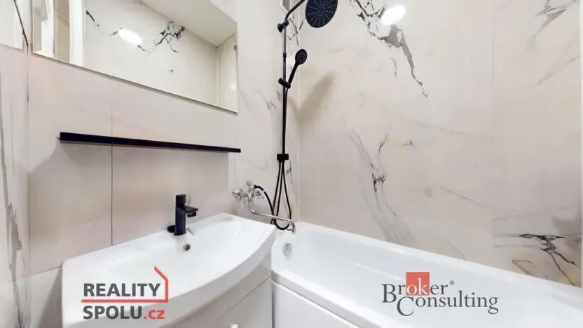 Prodej bytu 2+1, Chomutov, Vrchlického, 55 m2