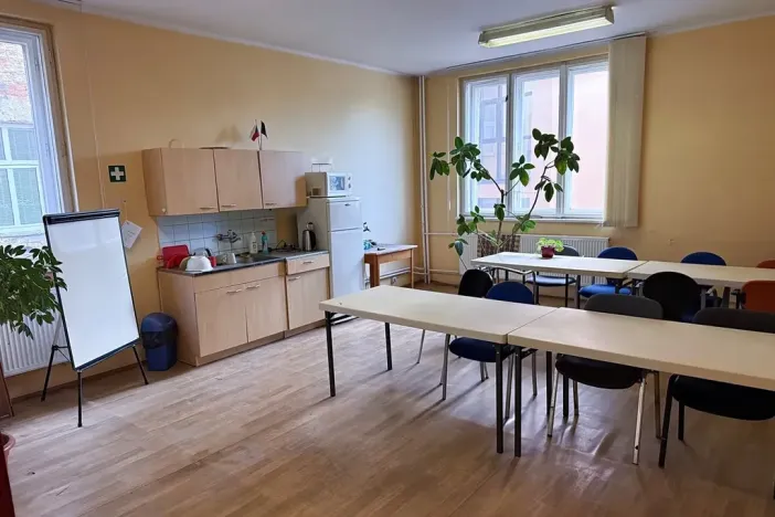 Prodej výrobních prostor, Krnov, Nádražní, 1875 m2