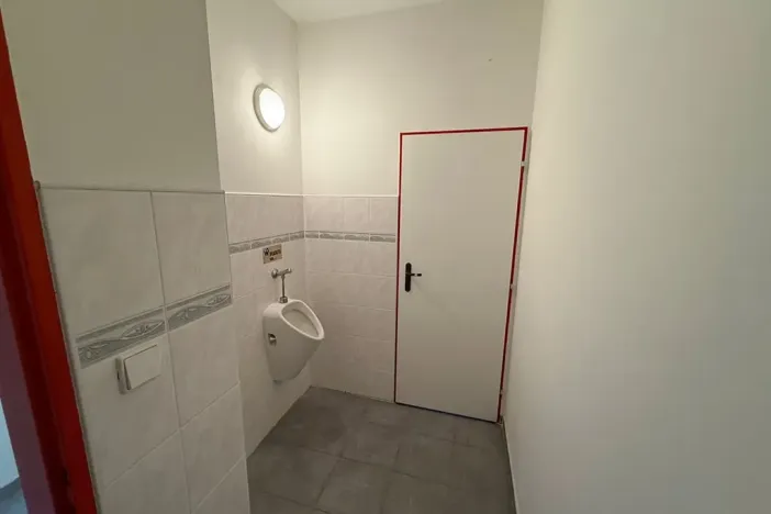 Prodej výrobních prostor, Krnov, Nádražní, 1875 m2