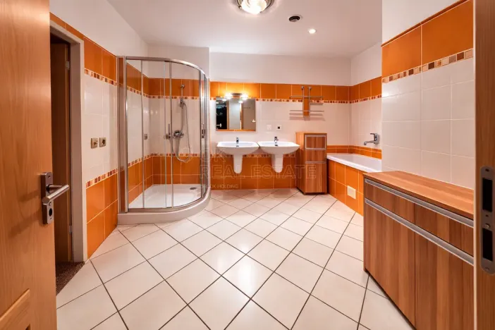 Pronájem bytu 3+1, Hlučín, Mírové náměstí, 127 m2