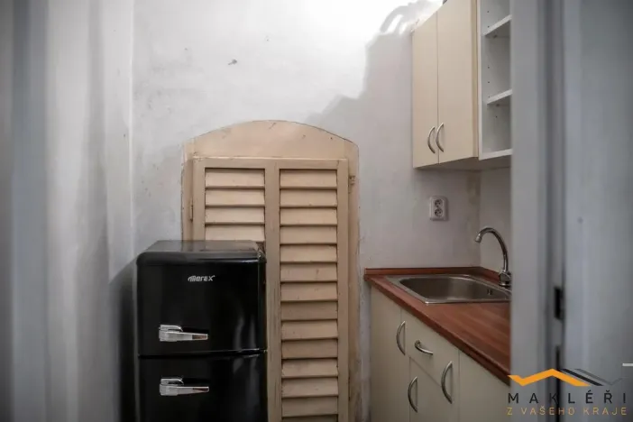 Pronájem obchodního prostoru, Jihlava, Znojemská, 90 m2