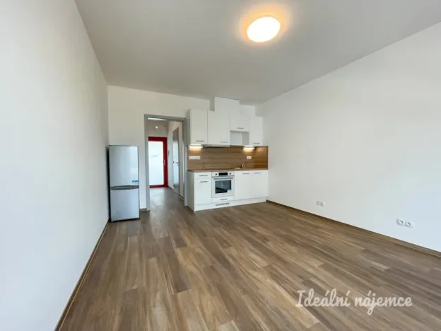 Pronájem bytu 1+kk, Kuřim, Pazourková, 31 m2