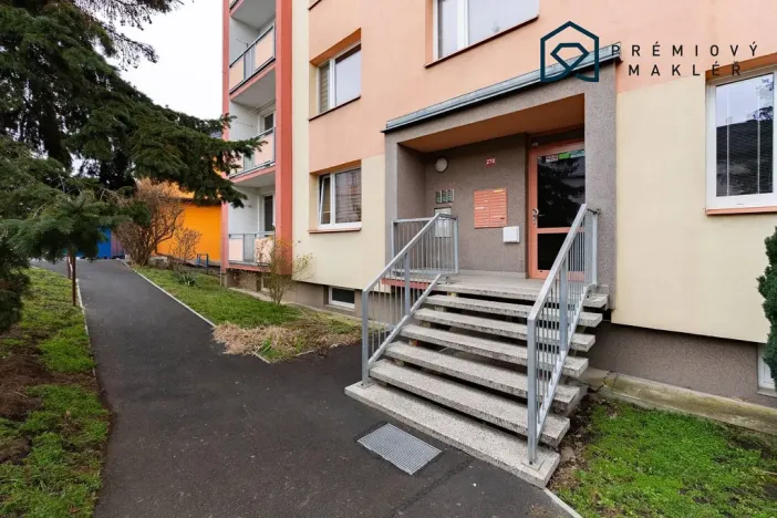 Prodej bytu 3+1, Bystřany, Pražská, 79 m2