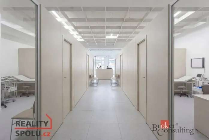 Pronájem kanceláře, Benešov, 190 m2
