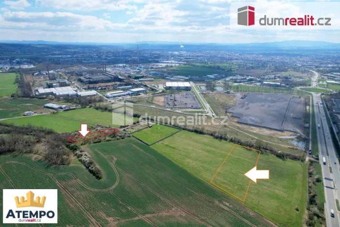 Prodej komerčního pozemku, Úsilné, 1632 m2