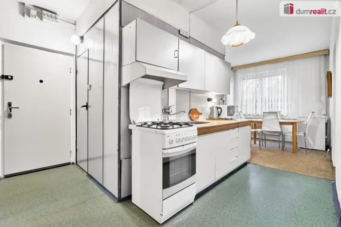 Prodej bytu 3+1, Kynšperk nad Ohří, náměstí SNP, 62 m2