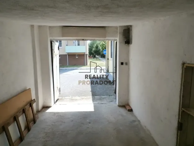 Pronájem garáže, Znojmo, Pražská, 17 m2