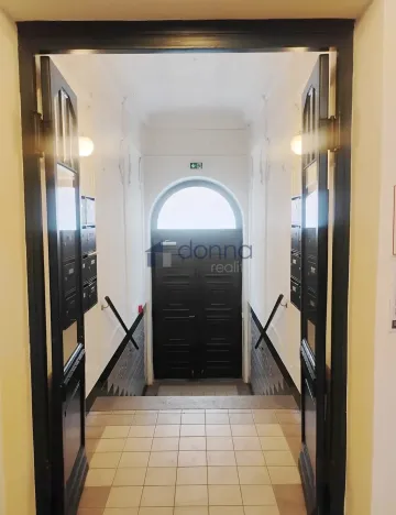 Pronájem bytu 2+kk, Praha, Mánesova, 54 m2