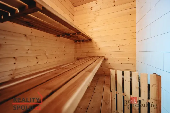 Prodej bytu 2+kk, Strážné, 54 m2