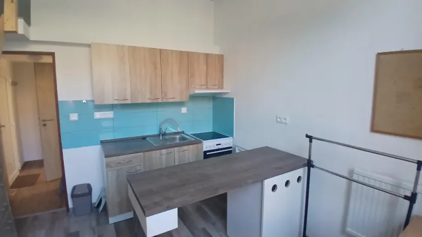 Pronájem bytu 1+kk, Brno - Královo Pole, Skácelova, 34 m2