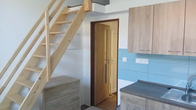 Pronájem bytu 1+kk, Brno - Královo Pole, Skácelova, 34 m2