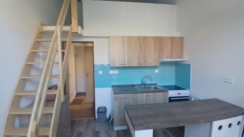 Pronájem bytu 1+kk, Brno - Královo Pole, Skácelova, 34 m2