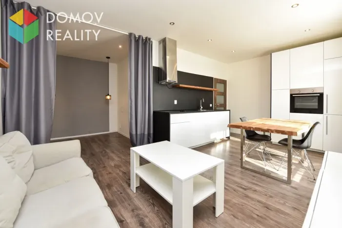 Pronájem bytu 1+kk, Beroun, V Hlinkách, 34 m2