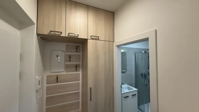 Pronájem bytu 2+kk, Zlín - Malenovice, Hřebíčkova, 34 m2