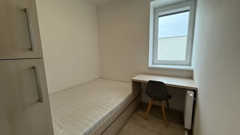 Pronájem bytu 2+kk, Zlín - Malenovice, Hřebíčkova, 34 m2