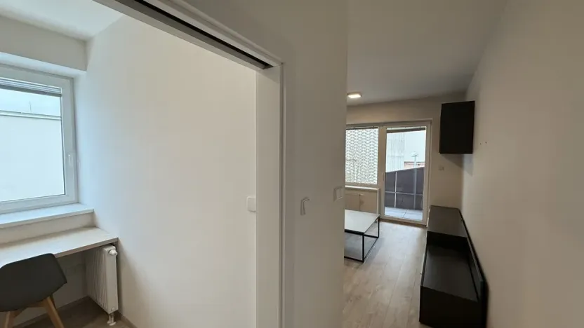 Pronájem bytu 2+kk, Zlín - Malenovice, Hřebíčkova, 34 m2