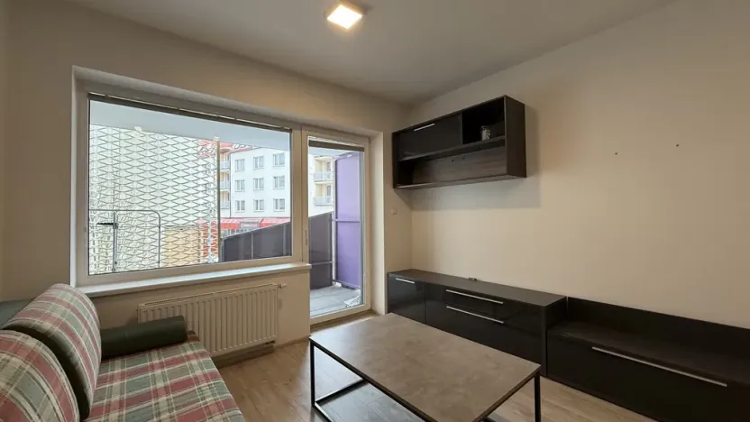 Pronájem bytu 2+kk, Zlín - Malenovice, Hřebíčkova, 34 m2