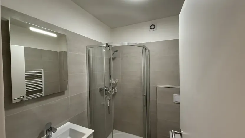 Pronájem bytu 2+kk, Zlín - Malenovice, Hřebíčkova, 34 m2