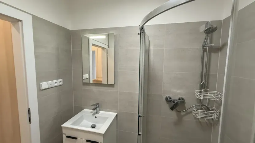 Pronájem bytu 2+kk, Zlín - Malenovice, Hřebíčkova, 34 m2