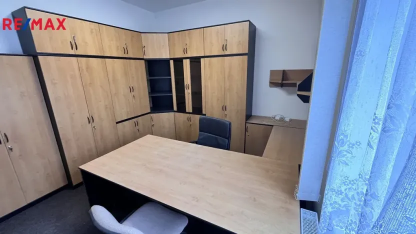 Pronájem kanceláře, Pelhřimov, Krasíkovická, 70 m2