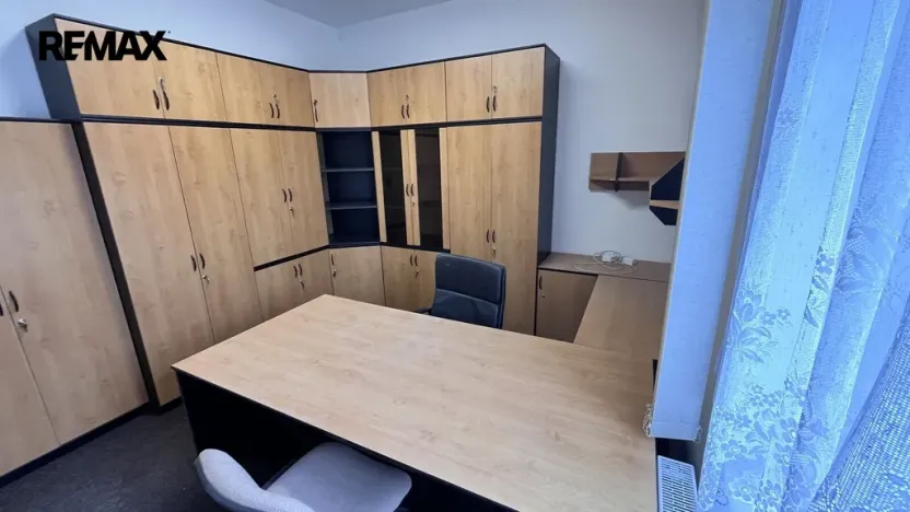 Pronájem kanceláře, Pelhřimov, Krasíkovická, 70 m2