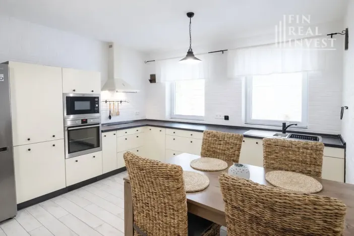 Prodej rodinného domu, Hovorany, 328 m2