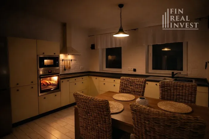 Prodej rodinného domu, Hovorany, 328 m2