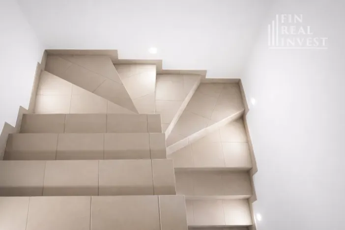 Prodej rodinného domu, Hovorany, 328 m2