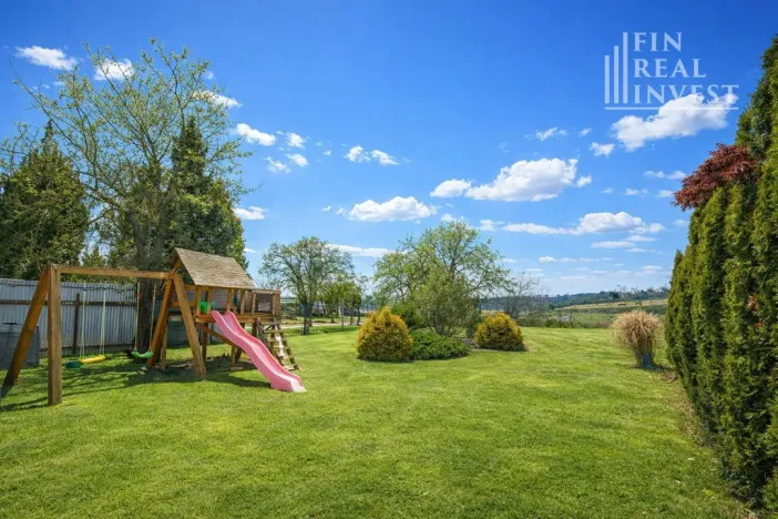 Prodej rodinného domu, Hovorany, 328 m2