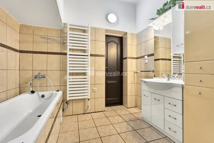 Prodej rodinného domu, Chlum u Třeboně, Chelčického, 286 m2