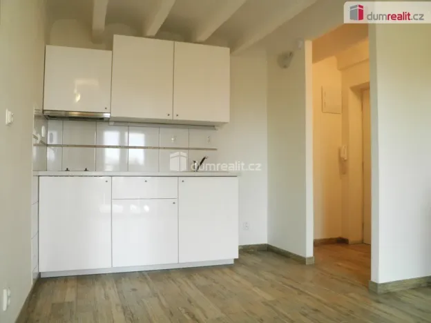 Pronájem bytu 1+1, Břeclav, Národních hrdinů, 28 m2