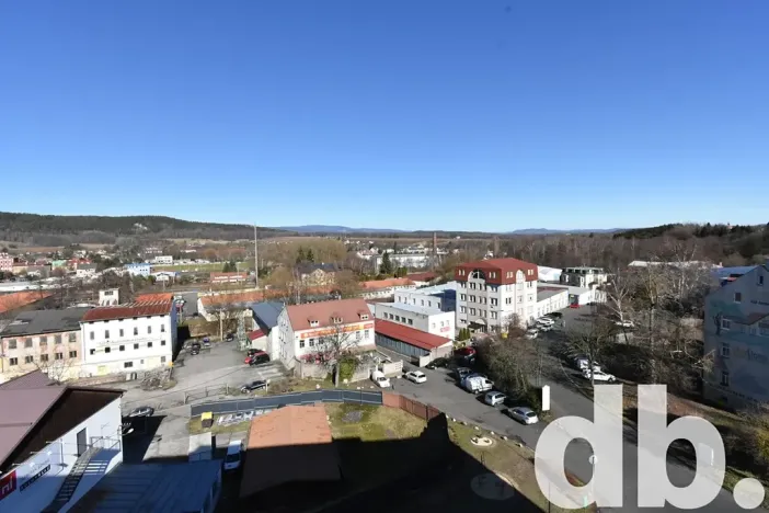 Pronájem bytu 2+1, Karlovy Vary, Závodu míru, 60 m2